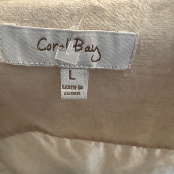 Coral Bay Linen/Rayon Button Down Top - Picture 5 of 6
